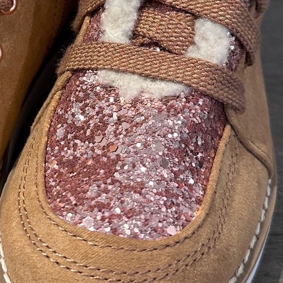 Brand New with Tags Girls Gap Sparkle Lace Up Boots - Picture 6 of 6